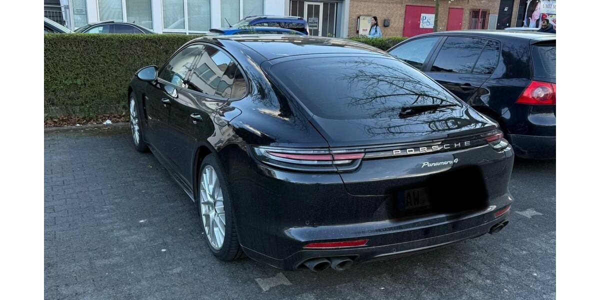 Porsche Panamera 140.000 km 49.500 &euro; Bonn 53123