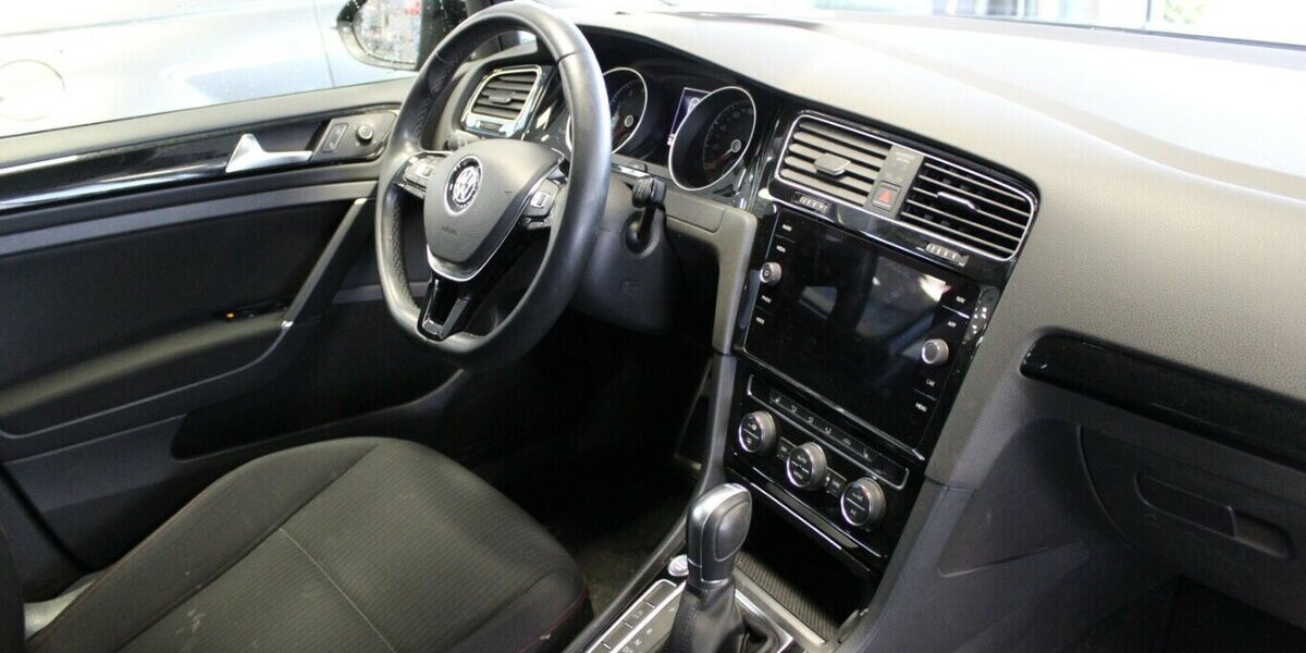 VW Golf 1.0 TSI DSG Comfortline 42.785 km 13.980 &euro; Euskirchen 53881