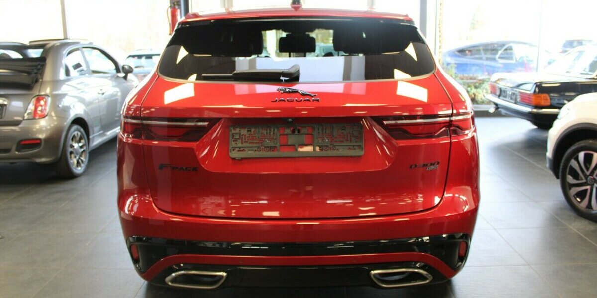 Jaguar F-Pace D300 Mild-Hybrid R-Dynamic SE AWD 95.844 km 32.980 &euro; Euskirchen 53881