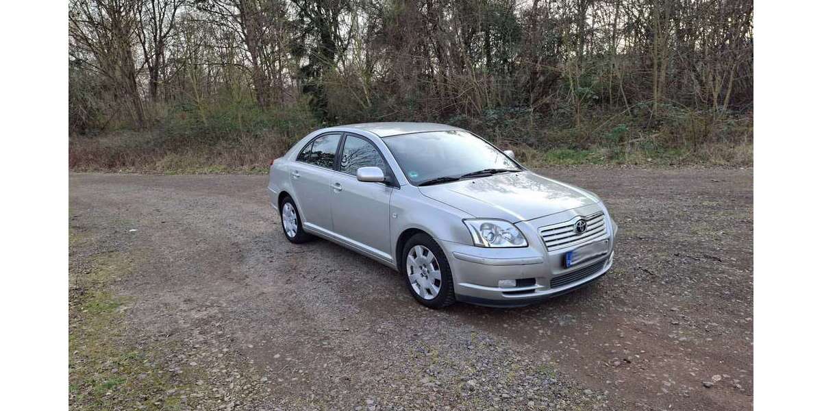 Toyota Avensis 172.000 km 3.000 &euro; Bonn 53111