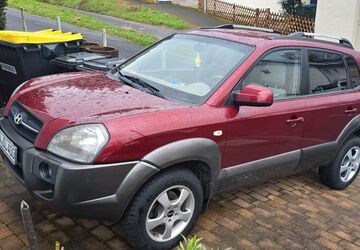 Hyundai TUCSON 156.000 km 3.000 &euro; Bonn 53179