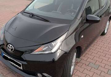 Toyota Aygo 95.676 km 7.400 &euro; Bornheim, Stadt 53332
