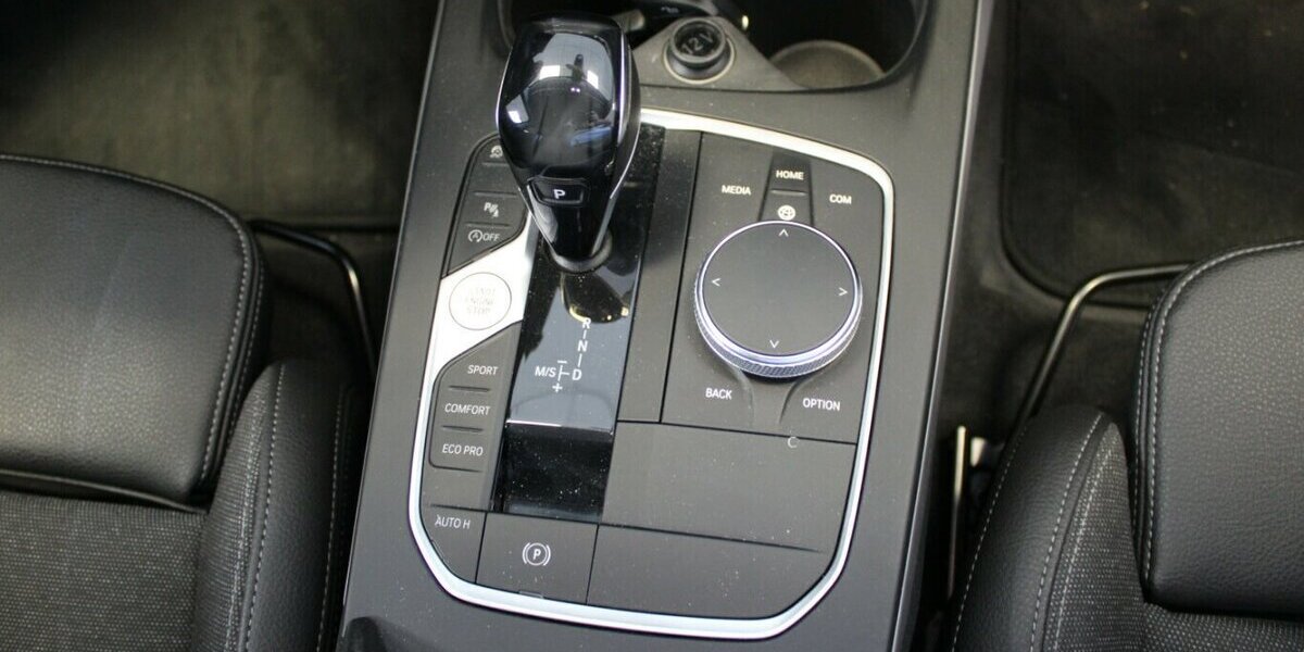 BMW 118 118i Aut. Advantage 88.200 km 18.480 &euro; Euskirchen 53881