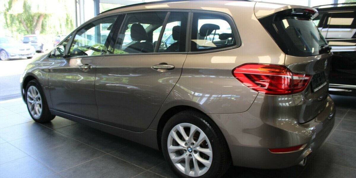 BMW 218 218i Gran Tourer Advantage - Navi - Kamera - 98.770 km 15.980 &euro; Euskirchen 53881