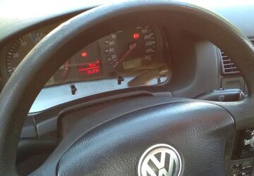 VW Golf 240.000 km 2.500 &euro; Nideggen 52385