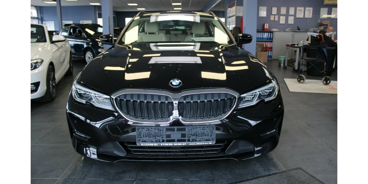 BMW 330 330i xDrive Touring Aut. Advantage 68.255 km 26.980 &euro; Euskirchen 53881