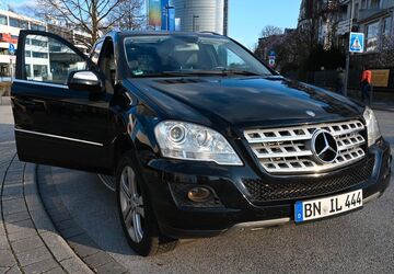Mercedes-Benz ML 320 210.000 km 9.250 &euro; Bonn 53175