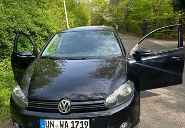 VW Golf 202.000 km 3.699 &euro; Bonn 53125