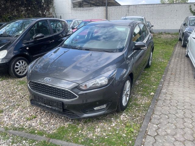 Ford Focus 84.021 km 9.950 &euro; Brühl 50321
