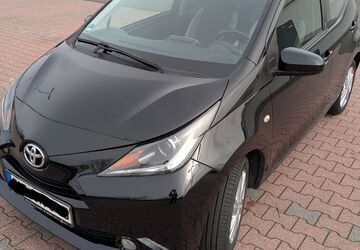 Toyota Aygo (X) 95.676 km 7.400 &euro; Bornheim 53332
