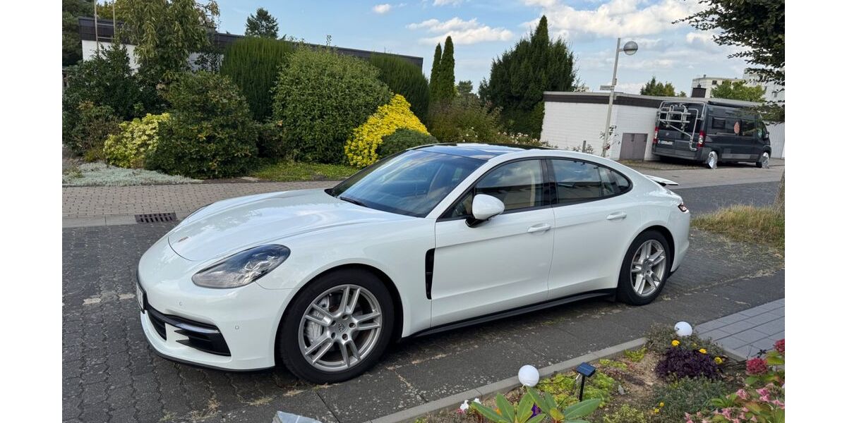 Porsche Panamera 50.000 km 58.000 &euro; Bonn 53117