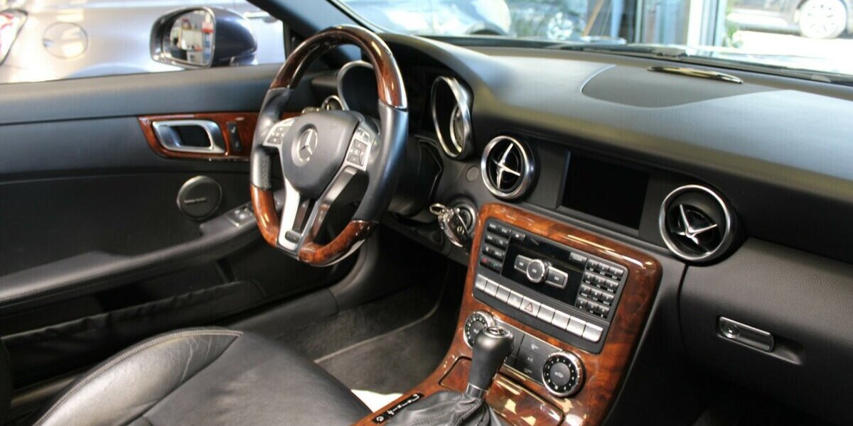 Mercedes-Benz SLK 250 CDI BlueEFFICIENCY 7G-TRONIC - Panorama - 125.888 km 16.980 &euro; Euskirchen 53881