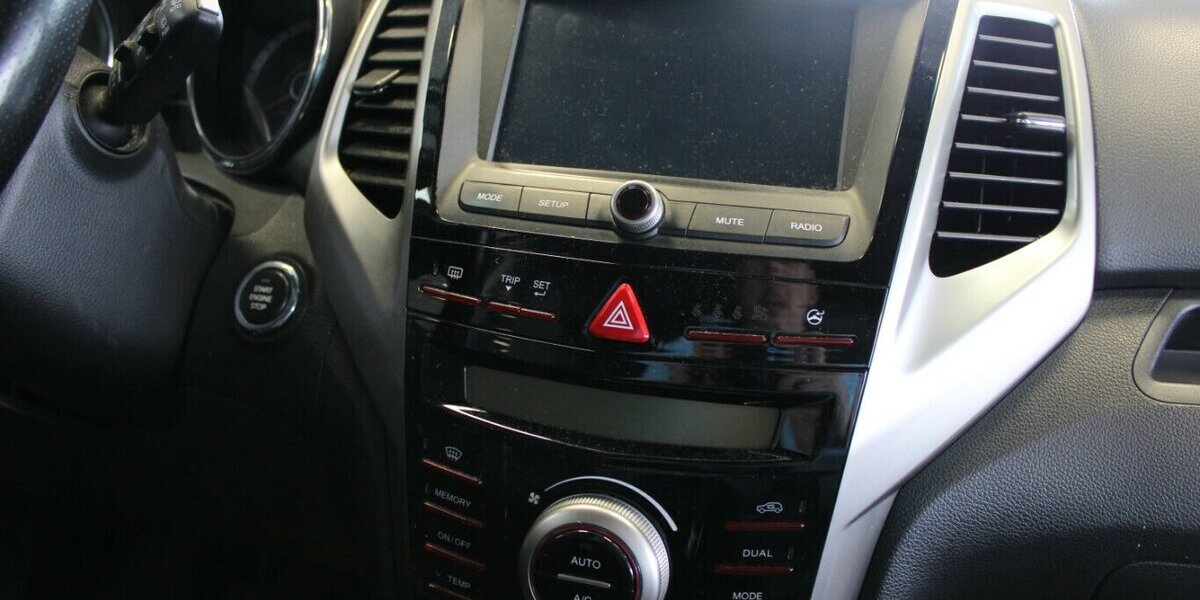 SsangYong Tivoli 1.6 120.403 km 6.480 &euro; Euskirchen 53881