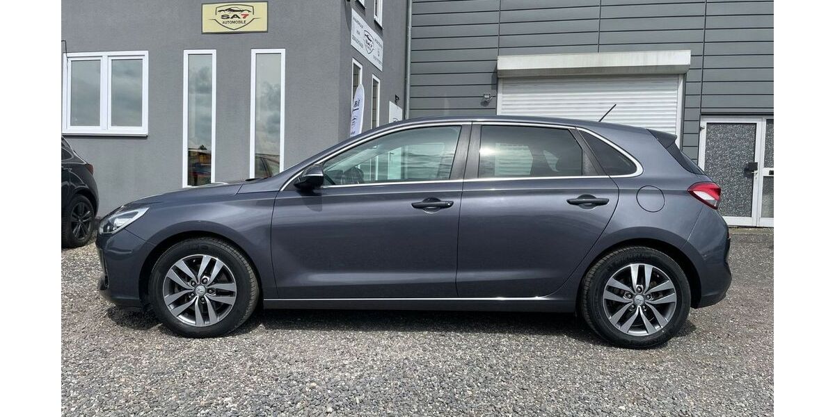 Hyundai i30 94.000 km 9.990 &euro; Euskirchen 53881