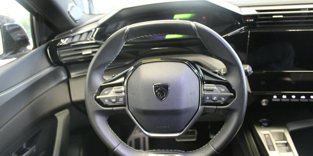 Peugeot 308 SW BlueHDi 130 EAT8 GT 25.665 km 23.980 &euro; Euskirchen 53881