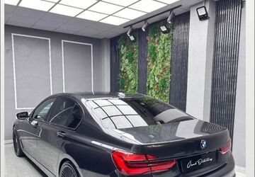 BMW 740 172.100 km 32.750 &euro; Niederkassel 53859