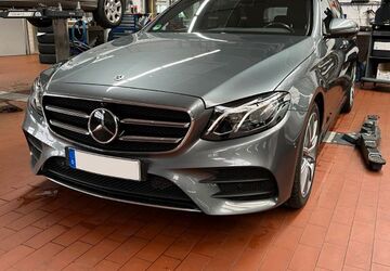 Mercedes-Benz E 400 136.245 km 32.500 &euro; Rheinbach 53359