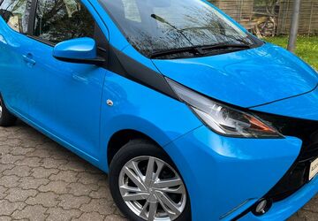 Toyota Aygo (X) 68.080 km 8.490 &euro; Euskirchen 53879
