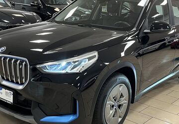 BMW iX1 49.443 km 32.000 &euro; Bonn 53227