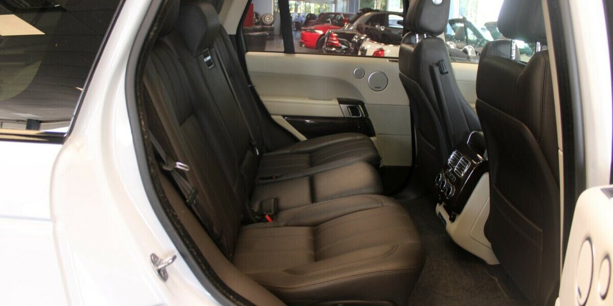 Land Rover Range Rover 4.4 SDV8 Vogue 182.940 km 25.980 &euro; Euskirchen 53881