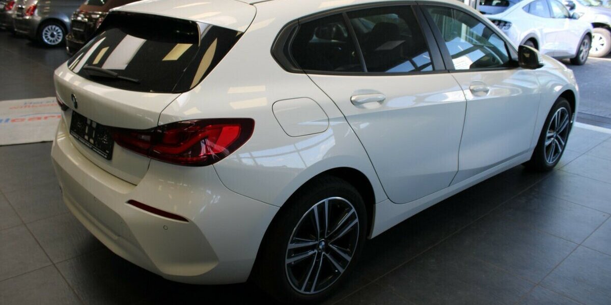 BMW 118 118i Aut. Advantage 88.200 km 18.480 &euro; Euskirchen 53881