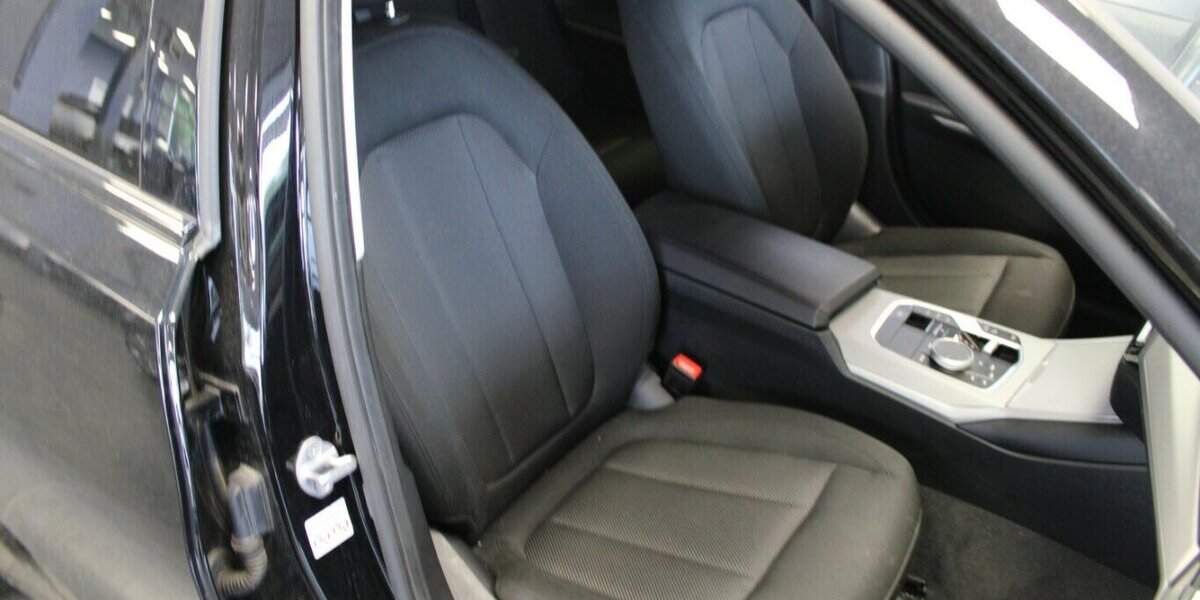 BMW 318 318i Touring Aut. 74.038 km 23.980 &euro; Euskirchen 53881