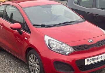 Kia Rio 77.512 km 5.555 &euro; Erftstadt-Konradsheim 50374