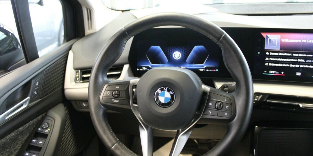 BMW 218 218i Active Tourer Aut. 47.536 km 21.980 &euro; Euskirchen 53881