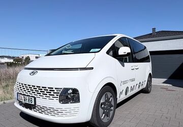 Hyundai STARIA 110.000 km 36.800 &euro; Euskirchen 53879