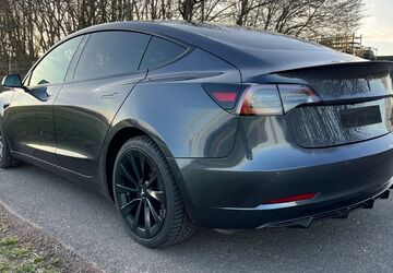 Tesla Model 3 89.500 km 26.790 &euro; Kall 53925
