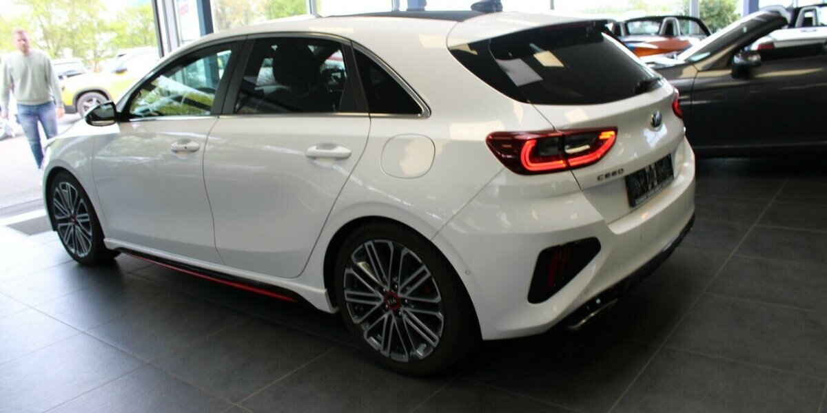 Kia ceed 1.6 GT-Line - Panorama - 105.831 km 19.980 &euro; Euskirchen 53881