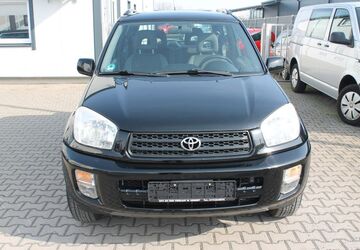 Toyota RAV 4 144.605 km 5.950 &euro; Euskirchen 53879