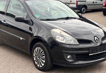 Renault Clio 215.000 km 1.950 &euro; Bornheim 53332