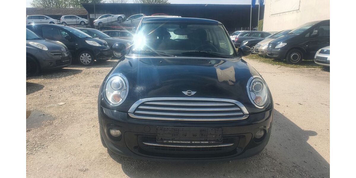 Mini Cooper 180.000 km 3.490 &euro; Bonn 53227