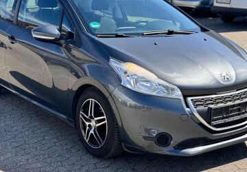 Peugeot 208 99.980 km 4.950 &euro; Bornheim 53332