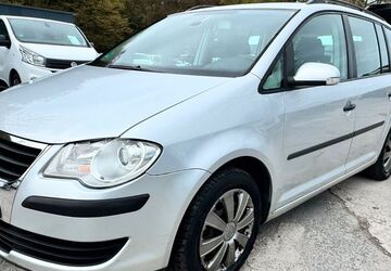 VW Touran 210.000 km 3.990 &euro; Bonn 53227