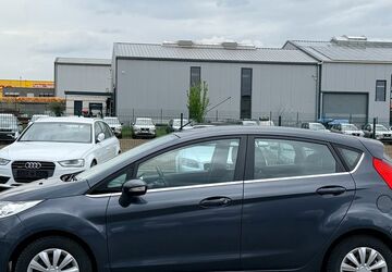 Ford Fiesta 200.000 km 2.950 &euro; Düren 52351