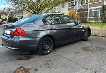 BMW 320 240.000 km 2.500 &euro; Bonn 53175