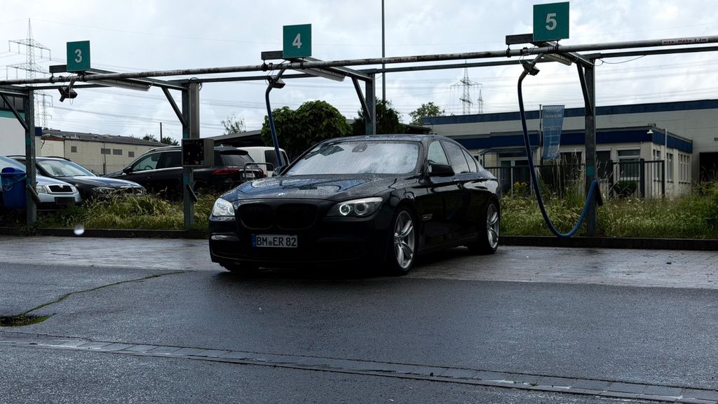BMW 740 165.000 km 18.900 &euro; Brühl 50321