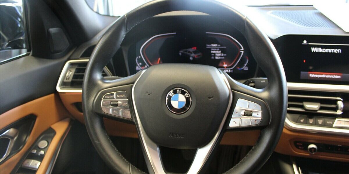 BMW 318 318d Aut. Sport Line 69.998 km 27.980 &euro; Euskirchen 53881