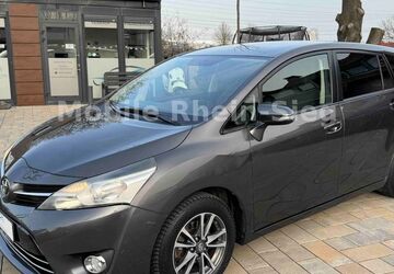 Toyota Verso 123.915 km 4.950 &euro; Bornheim 53332