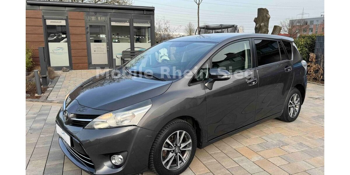 Toyota Verso 123.915 km 4.950 &euro; Bornheim 53332