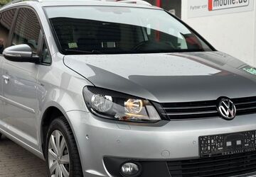 VW Touran 192.000 km 9.499 &euro; Euskirchen 53879