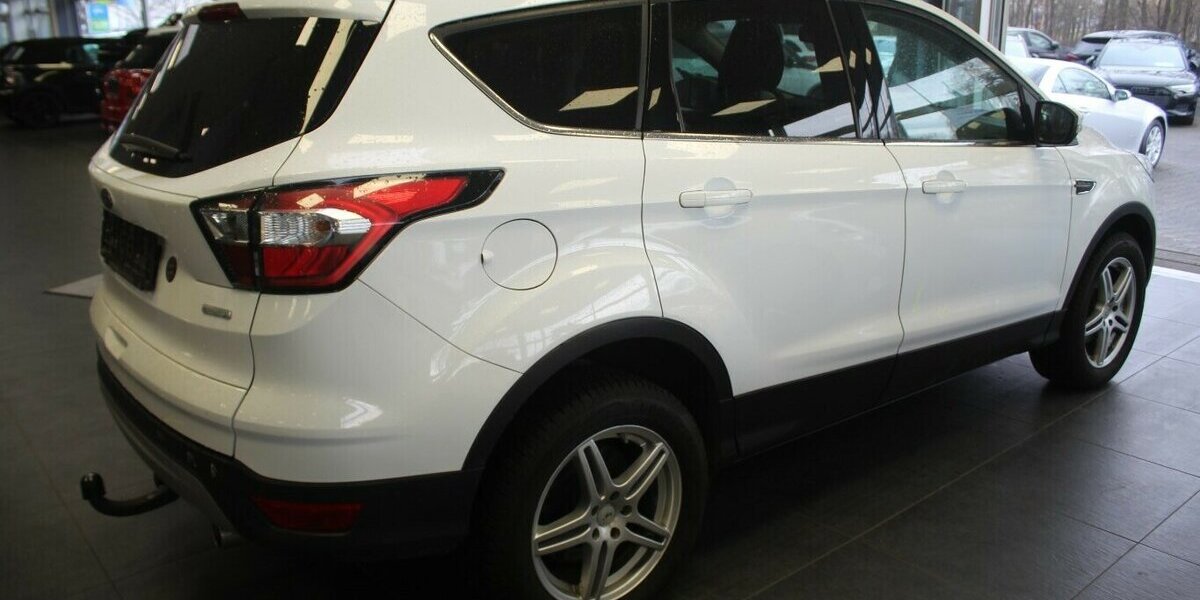 Ford Kuga 1.5 EcoBoost 2x4 ST-Line 105.030 km 13.980 &euro; Euskirchen 53881