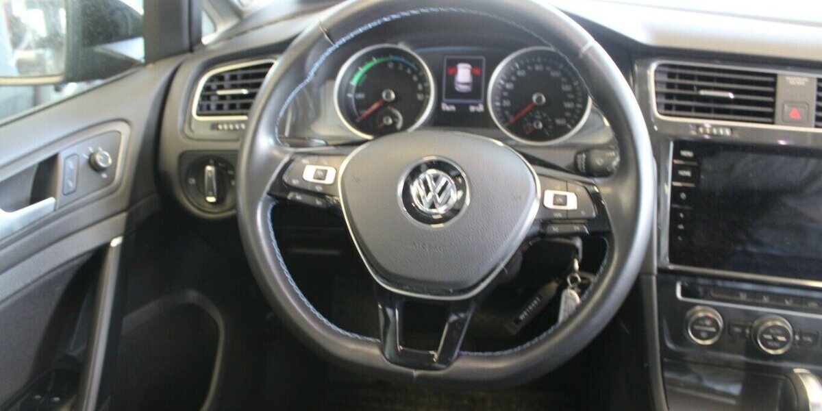 VW e-Golf 51.670 km 13.980 &euro; Euskirchen 53881