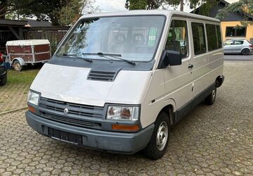 Renault Trafic 32.772 km 9.940 &euro; Euskirchen 53879
