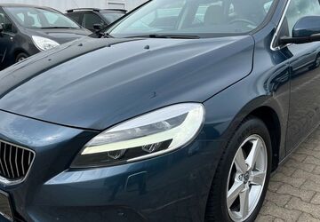 Volvo V40 151.000 km 10.599 &euro; Nörvenich 52388