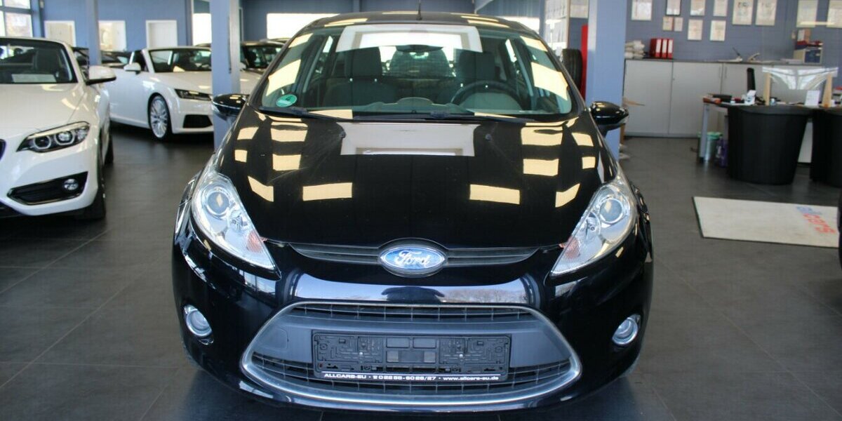 Ford Fiesta 1.25 Ghia - 5-Türig - 1.Hand - 83.440 km 5.980 &euro; Euskirchen 53881