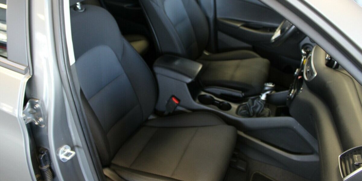 Hyundai Tucson 1.6 GDi 2WD AHK + Navi + Kamera + AHK 77.410 km 15.480 &euro; Euskirchen 53881