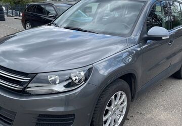 VW Tiguan 170.006 km 8.900 &euro; Hürtgenwald OT Vossenack 52393